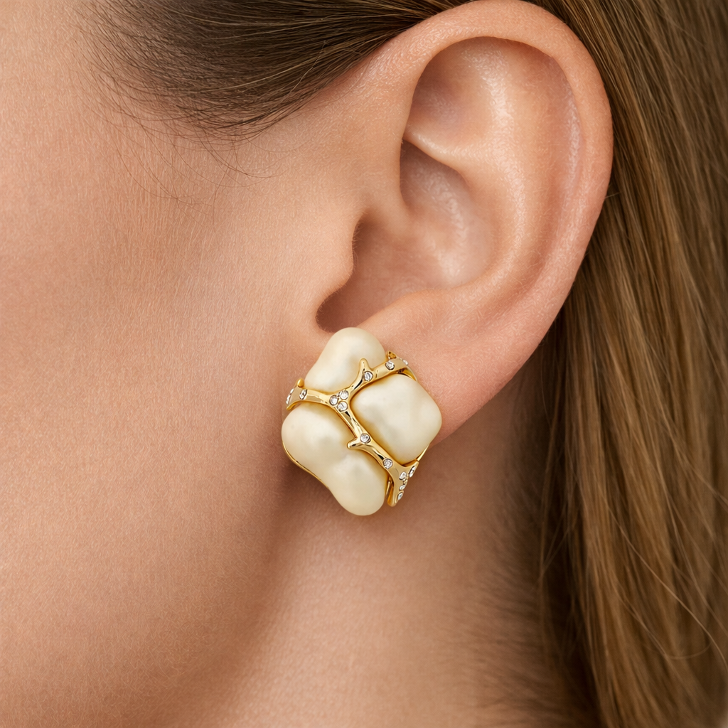 Ivory Knot Stud