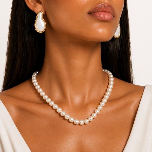 Classic Pearl Choker